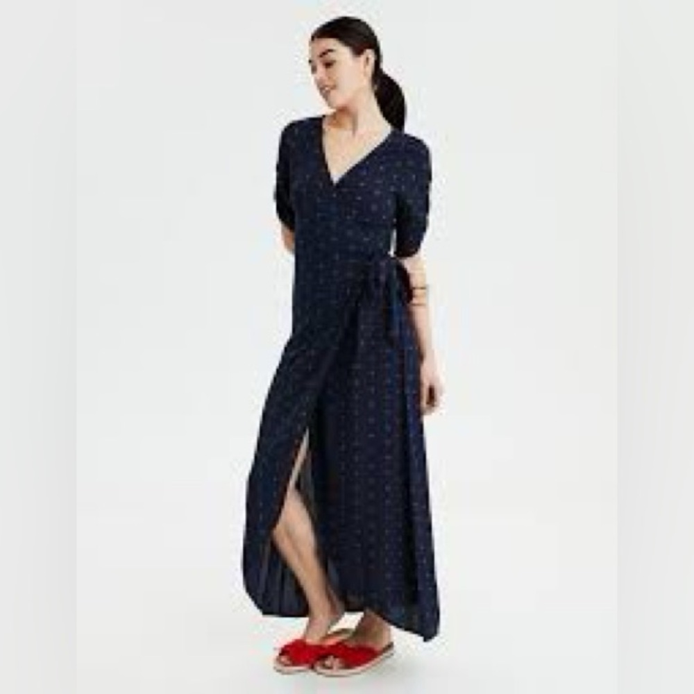 AMERICAN EAGLE | Maxi Length Wrap Dress